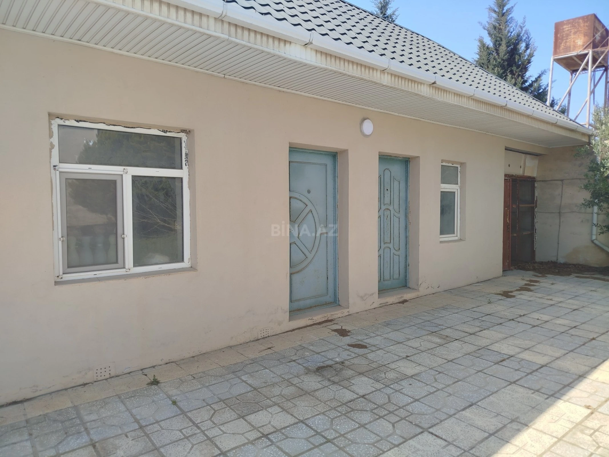 Satılır 5 otaqlı həyət evi 200 m²