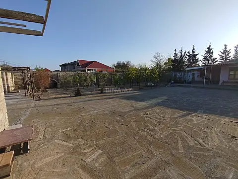 Satılır 4 otaqlı həyət evi 120 m²