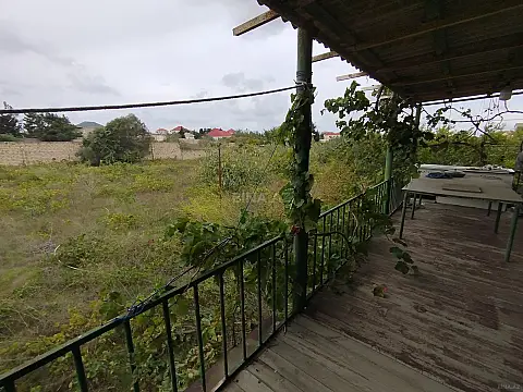 Satılır 3 otaqlı həyət evi 100 m²