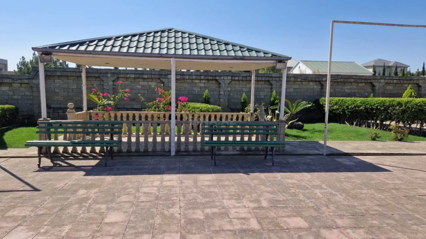 Satılır 4 otaqlı həyət evi 130 m²