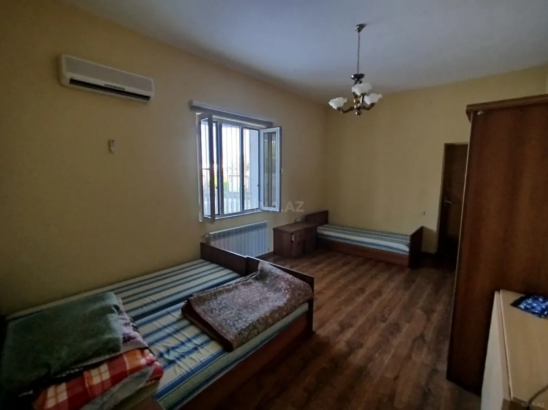 Satılır 4 otaqlı həyət evi 130 m²