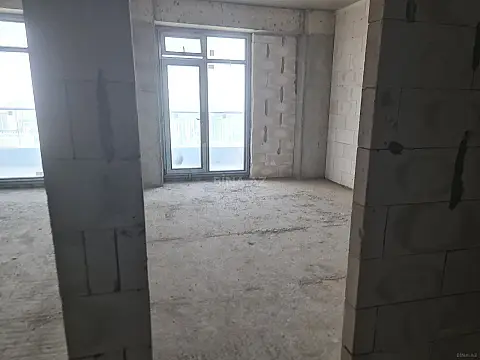 Satılır 4 otaqlı mənzil 178 m² — Bakı 4 otaq 178.00 m²