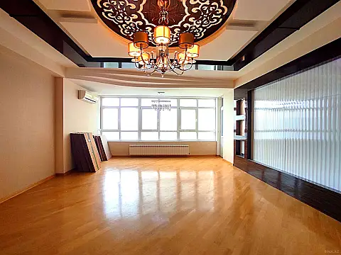 Satılır 3 otaqlı mənzil 135.5 m² — Bakı 3 otaq 135.50 m²