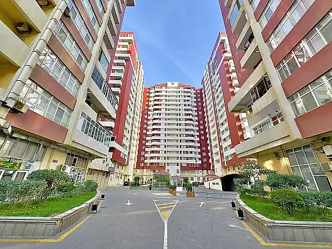 Satılır 3 otaqlı mənzil 135.5 m²