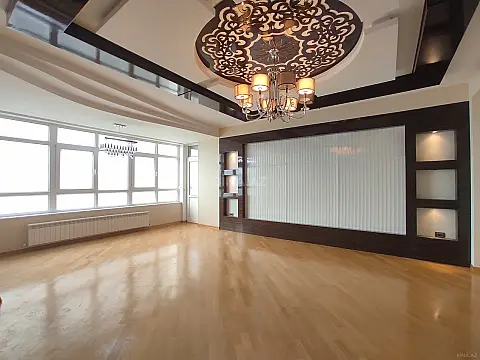 Satılır 3 otaqlı mənzil 135 m² — Bakı 3 otaq 135.00 m²