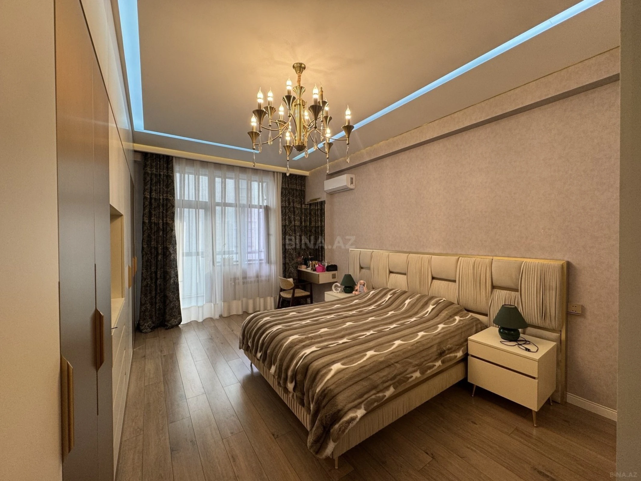 Satılır 3 otaqlı mənzil 103 m²