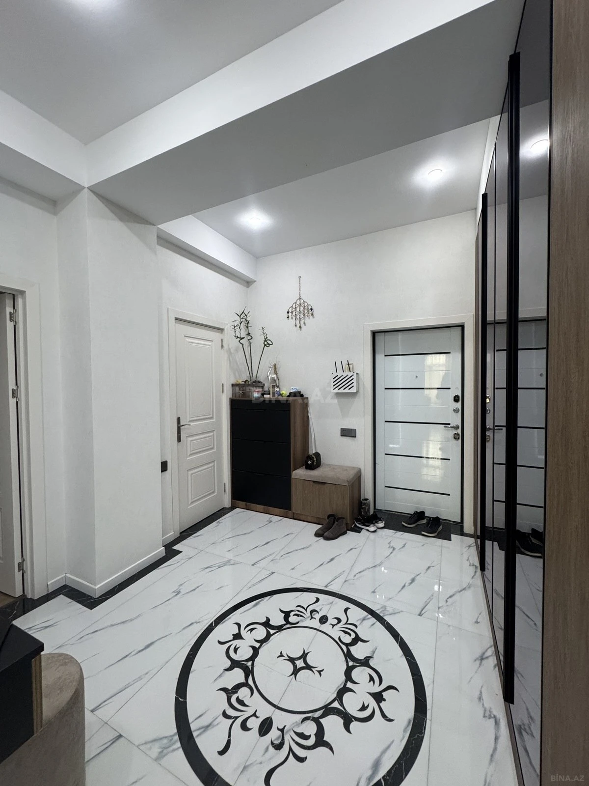 Satılır 3 otaqlı mənzil 103 m²