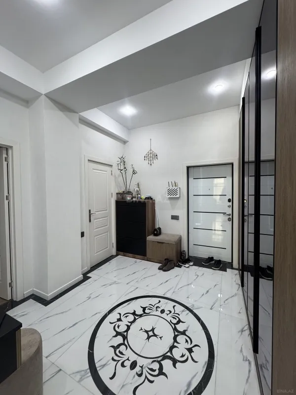 Satılır 3 otaqlı mənzil 103 m²