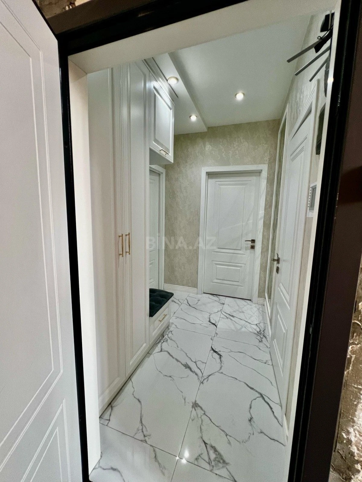 Satılır 3 otaqlı mənzil 75 m²