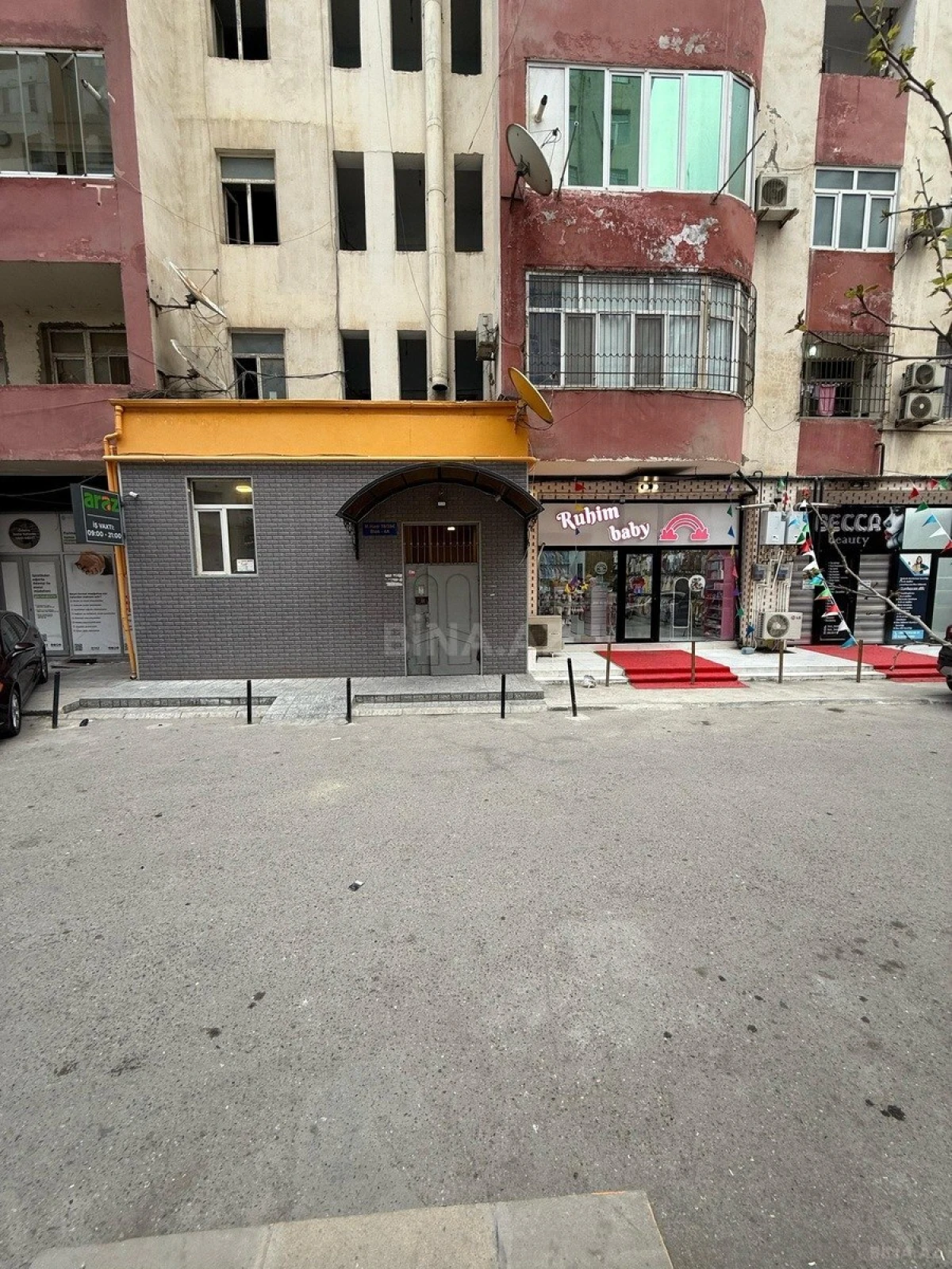 Satılır 3 otaqlı mənzil 126 m²
