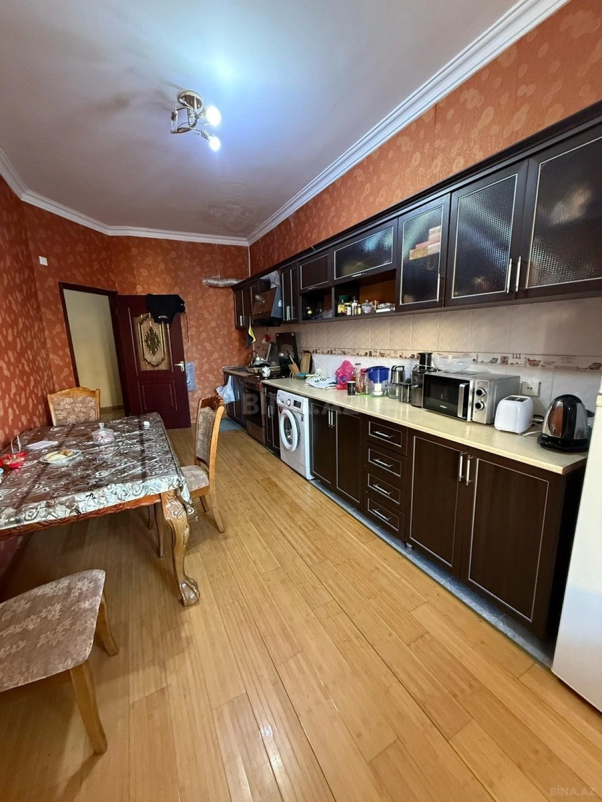 Satılır 3 otaqlı mənzil 126 m²