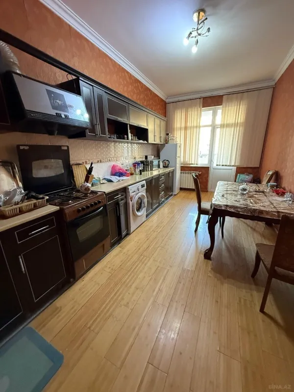 Satılır 3 otaqlı mənzil 126 m²