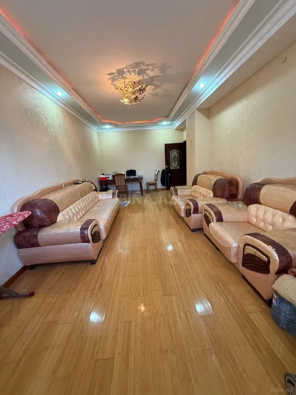 Satılır 3 otaqlı mənzil 126 m²
