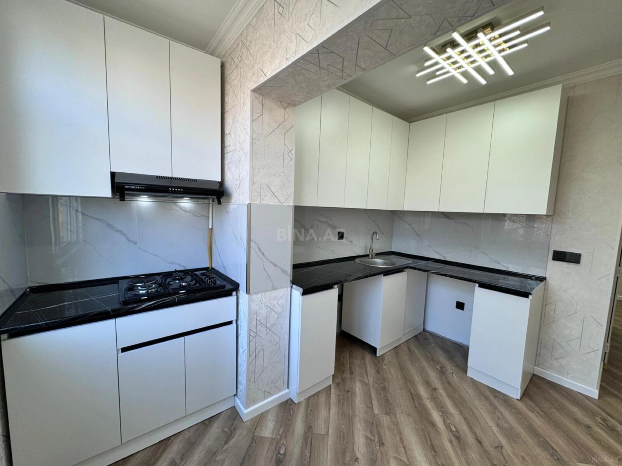 Satılır 3 otaqlı mənzil 90 m²