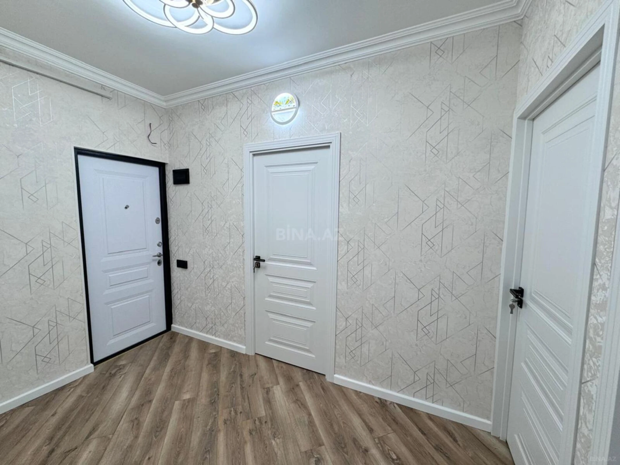 Satılır 3 otaqlı mənzil 90 m²