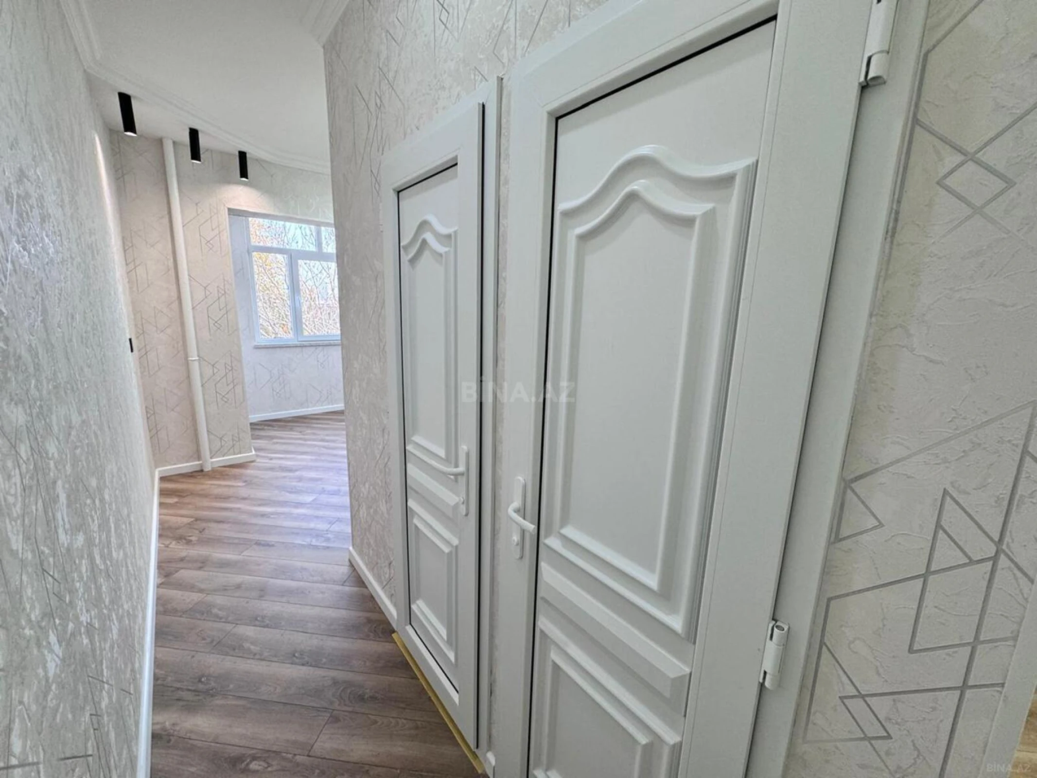 Satılır 3 otaqlı mənzil 90 m²
