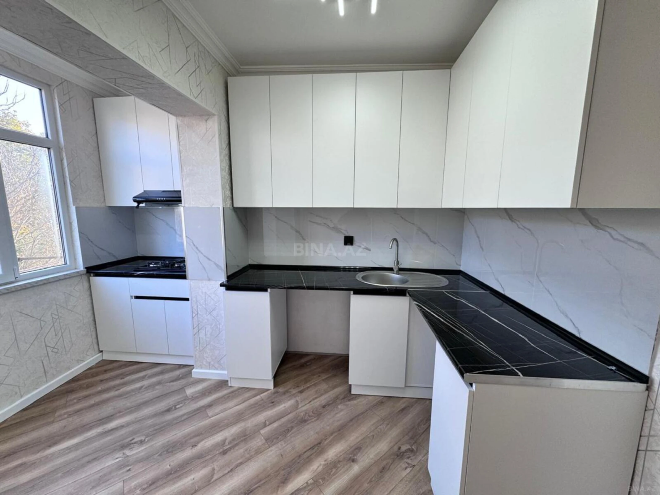 Satılır 3 otaqlı mənzil 90 m²