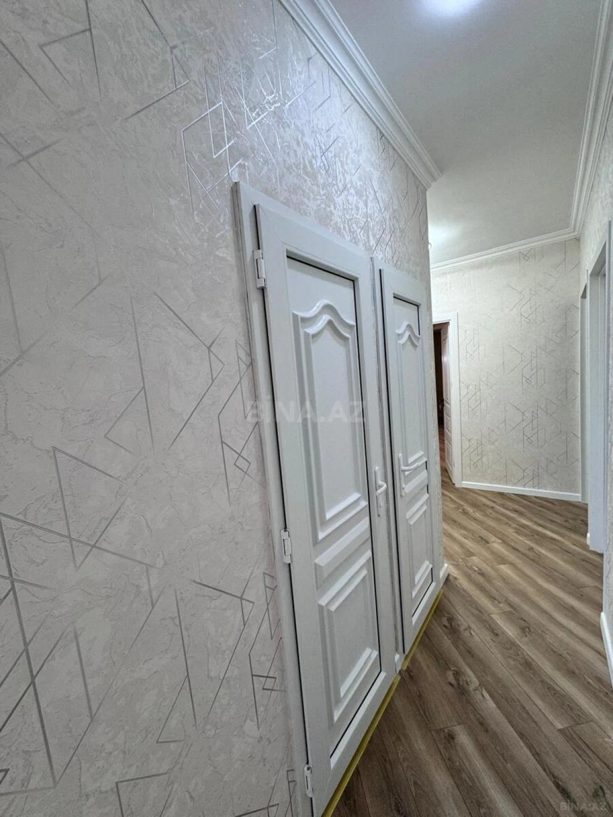 Satılır 3 otaqlı mənzil 90 m²