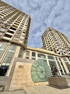 Satılır 2 otaqlı mənzil 104 m² — Bakı, İnşaatçılar 2 otaq 104.00 m²