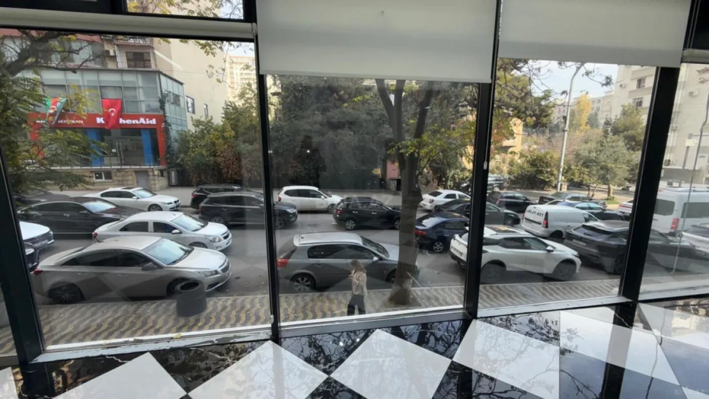 Kirayə verilir obyekt 90 m²