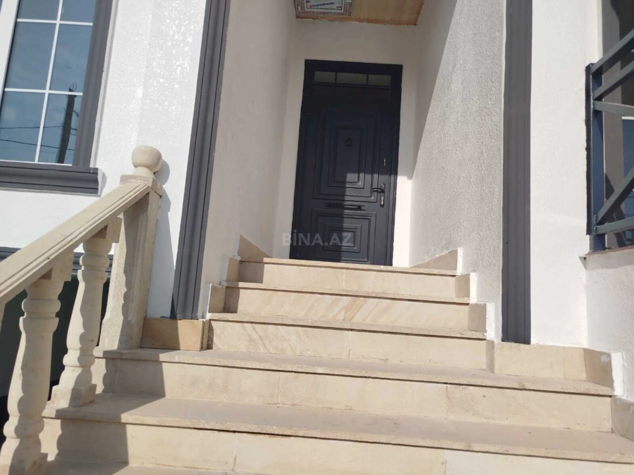 Satılır 4 otaqlı həyət evi 175 m²
