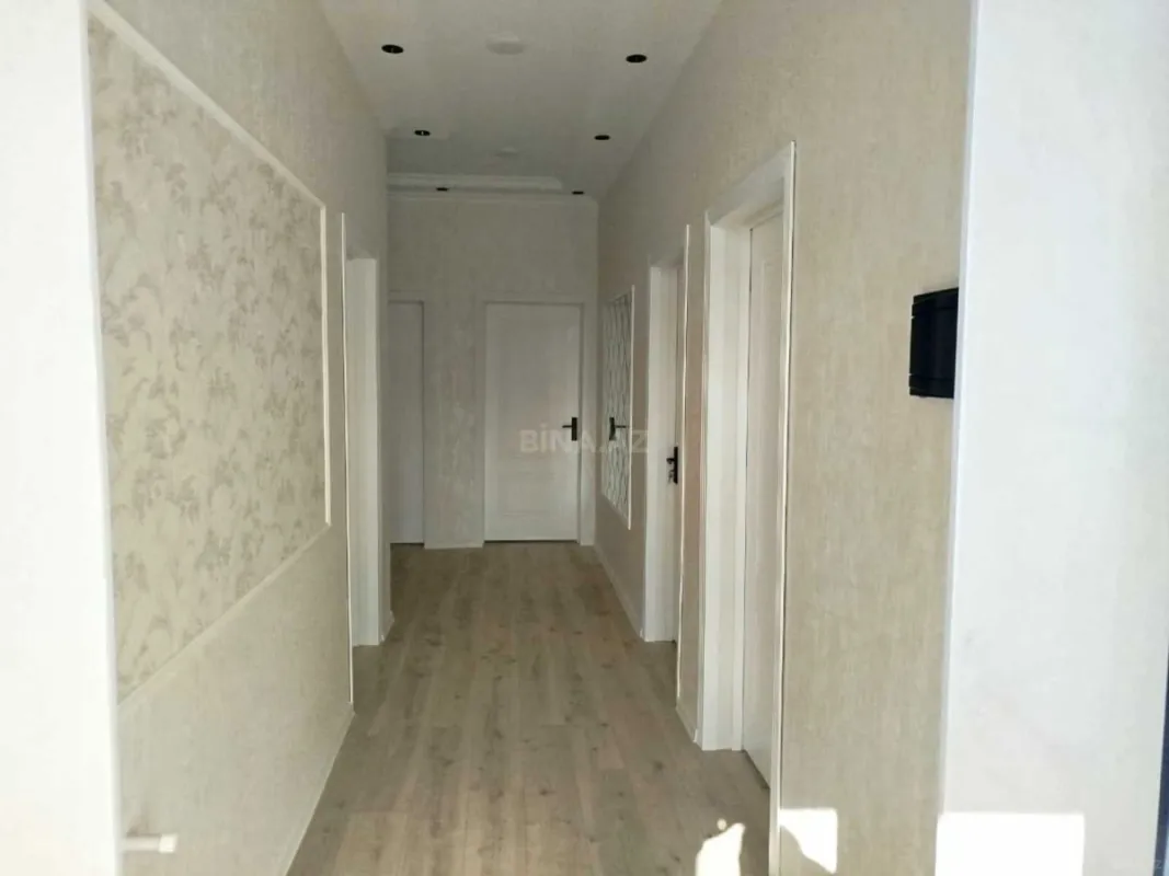 Satılır 4 otaqlı həyət evi 175 m²