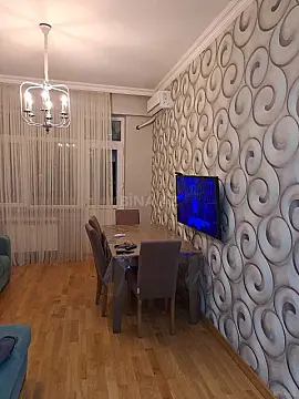 Kirayə verilir 2 otaqlı mənzil 52 m²