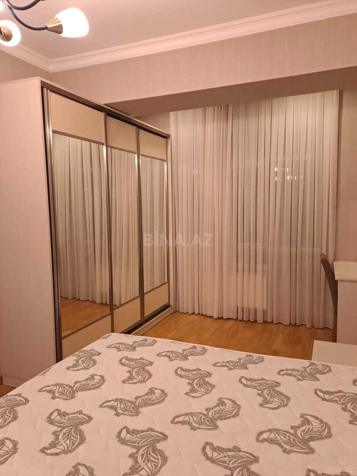 Kirayə verilir 2 otaqlı mənzil 52 m²