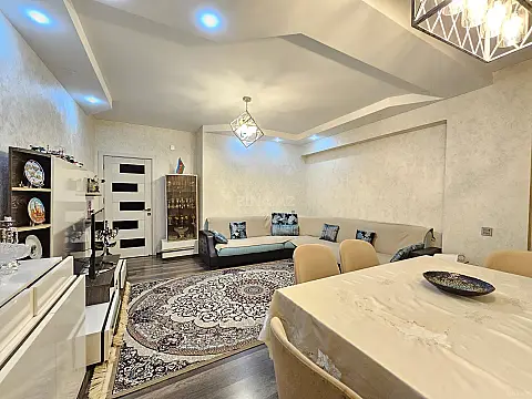 Satılır 2 otaqlı mənzil 101 m²