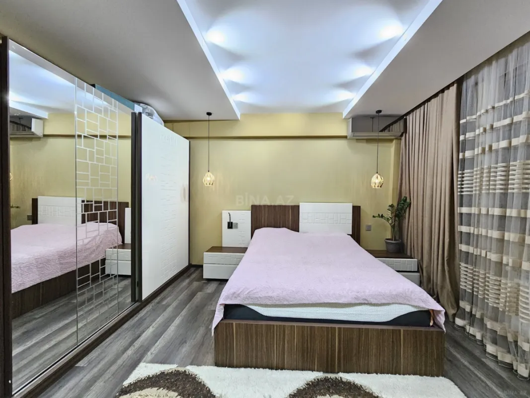 Satılır 2 otaqlı mənzil 101 m²