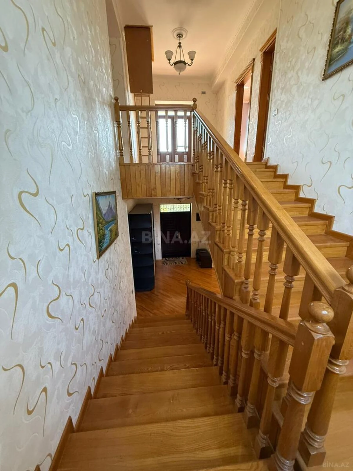 Satılır 6 otaqlı həyət evi 280 m²