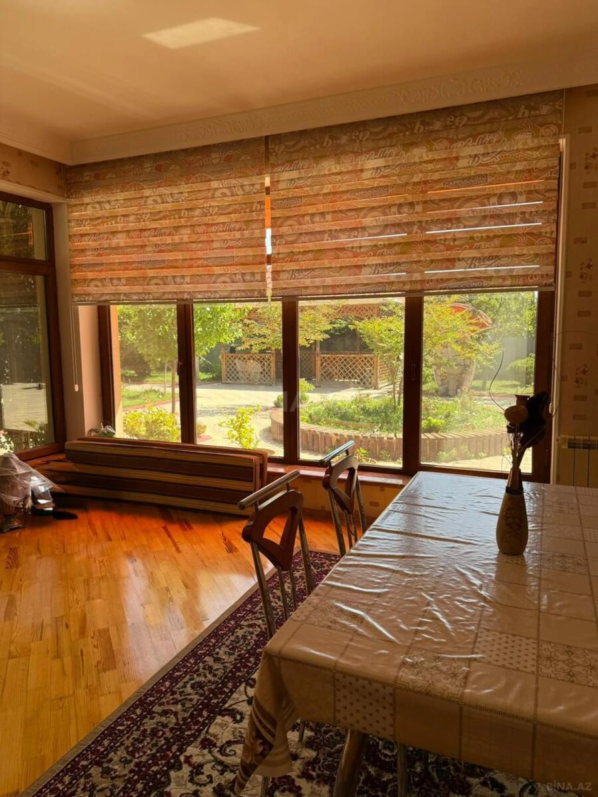 Satılır 6 otaqlı həyət evi 280 m²