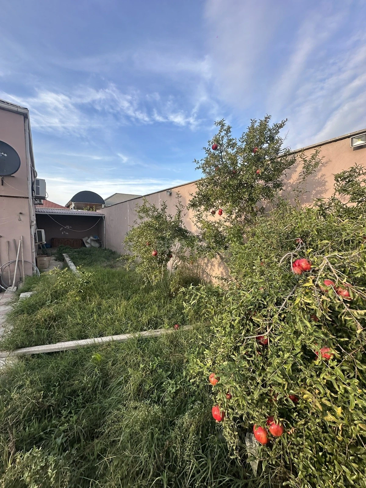 Satılır 5 otaqlı həyət evi 260 m²