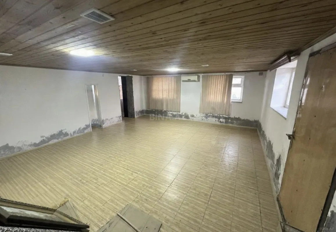 Satılır 5 otaqlı həyət evi 260 m²