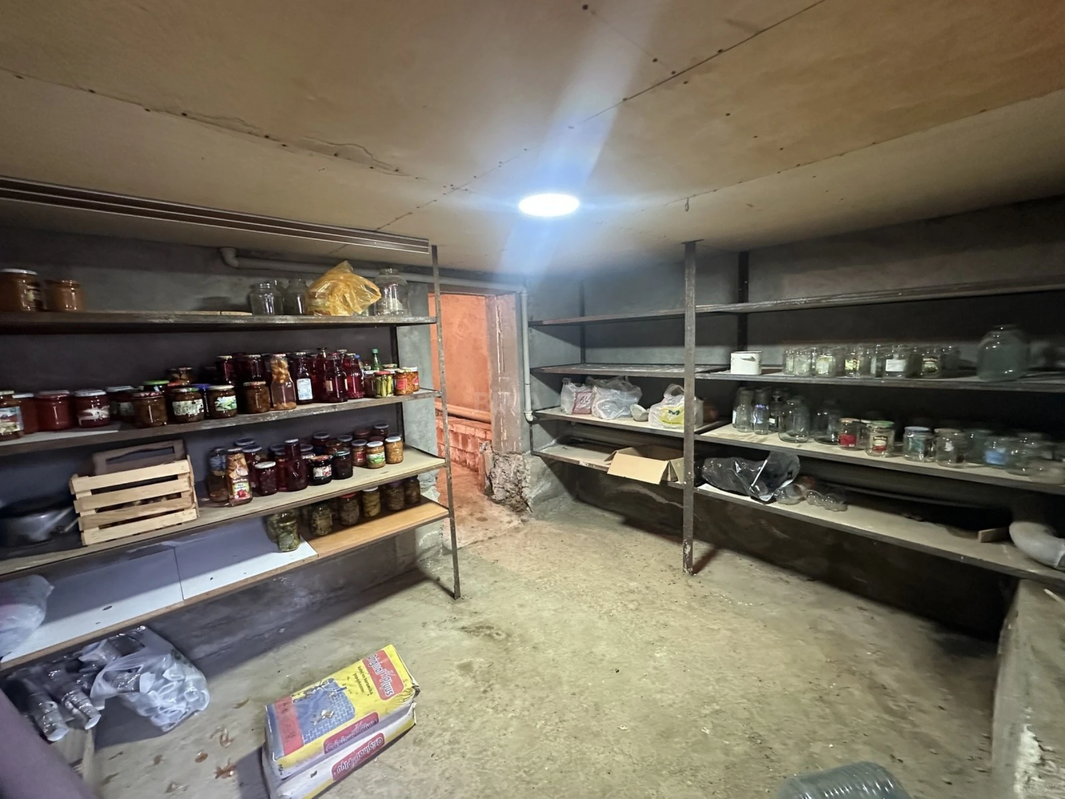 Satılır 5 otaqlı həyət evi 260 m²