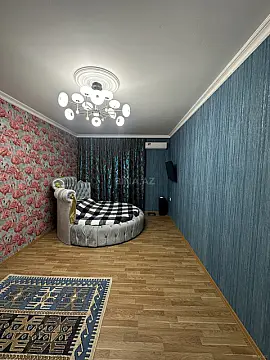 Satılır 5 otaqlı həyət evi 260 m²