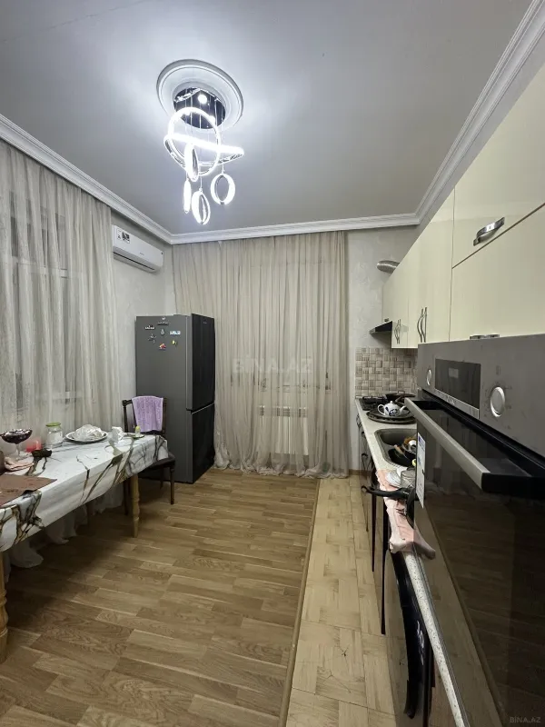 Satılır 5 otaqlı həyət evi 260 m²