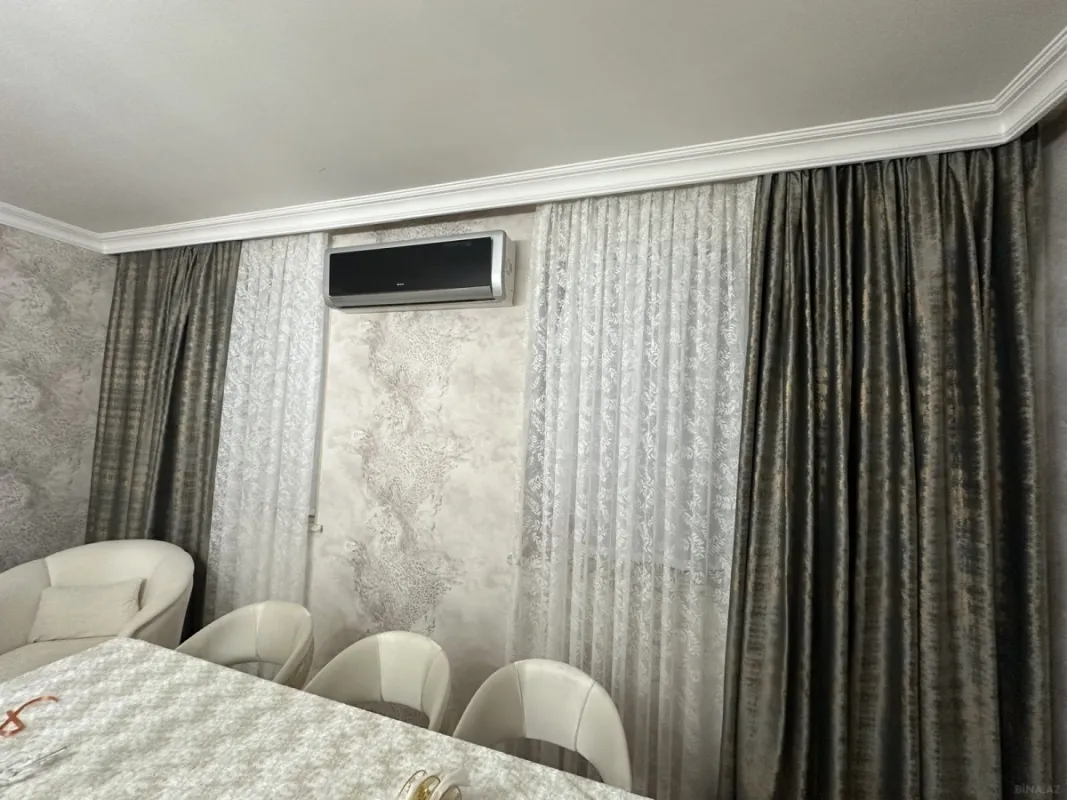 Satılır 5 otaqlı həyət evi 260 m²