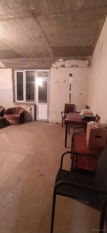 Satılır 4 otaqlı mənzil 165 m²