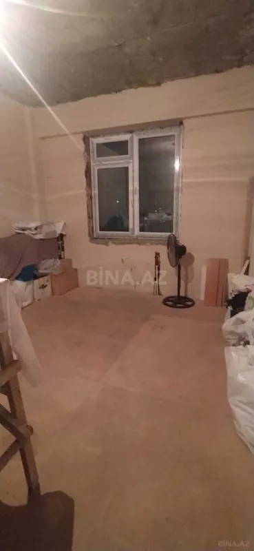 Satılır 4 otaqlı mənzil 165 m²