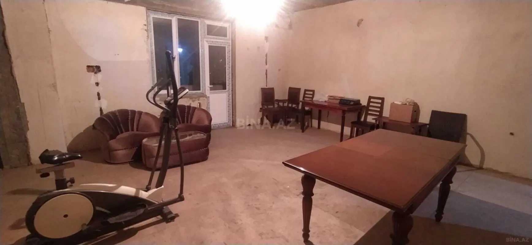 Satılır 4 otaqlı mənzil 165 m²