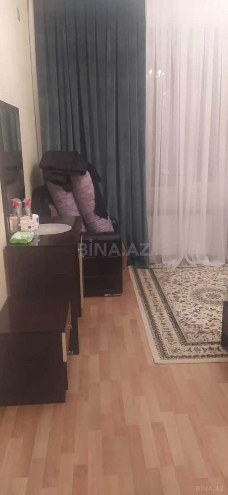 Satılır 4 otaqlı mənzil 165 m²