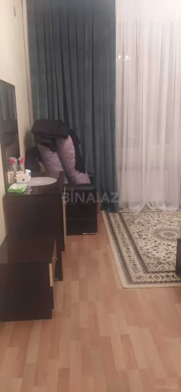 Satılır 4 otaqlı mənzil 165 m²