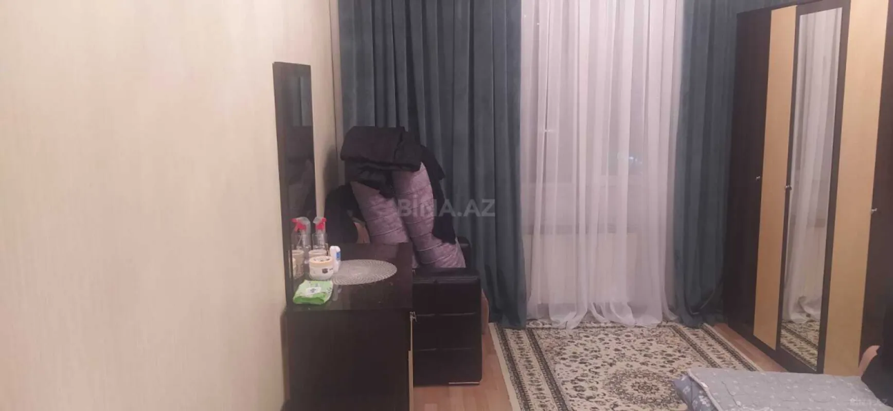 Satılır 4 otaqlı mənzil 165 m²