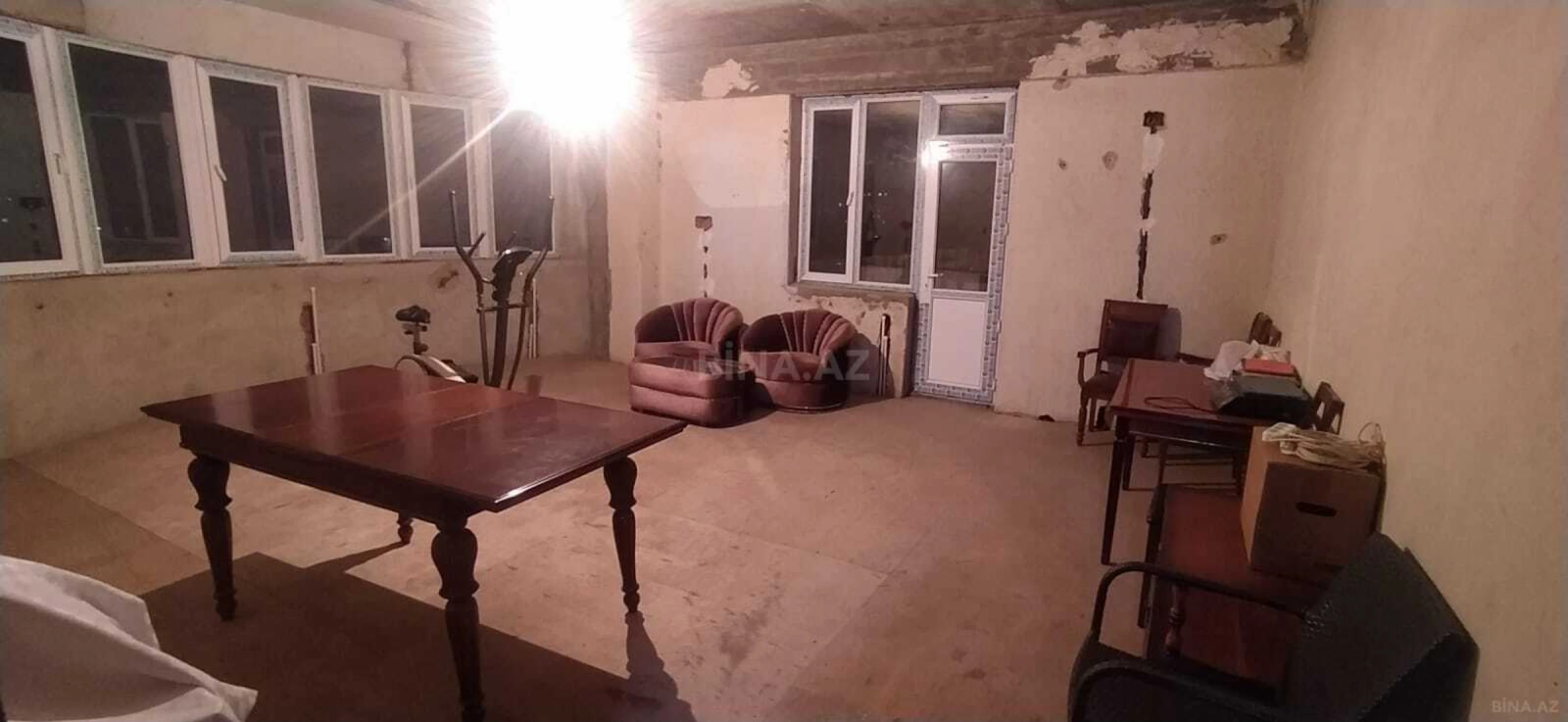 Satılır 4 otaqlı mənzil 165 m²