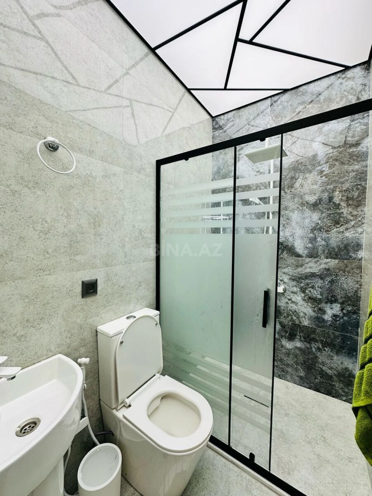 Kirayə verilir 5 otaqlı həyət evi 360 m²