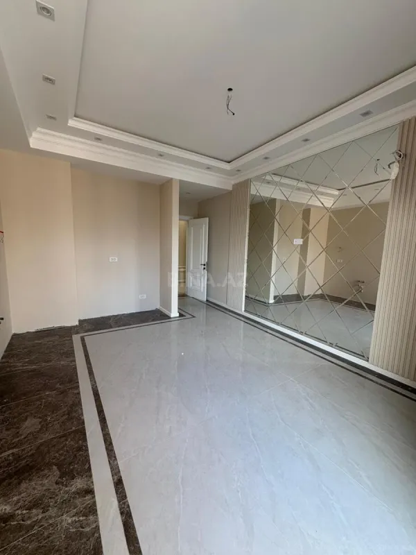 Satılır 3 otaqlı mənzil 140 m²