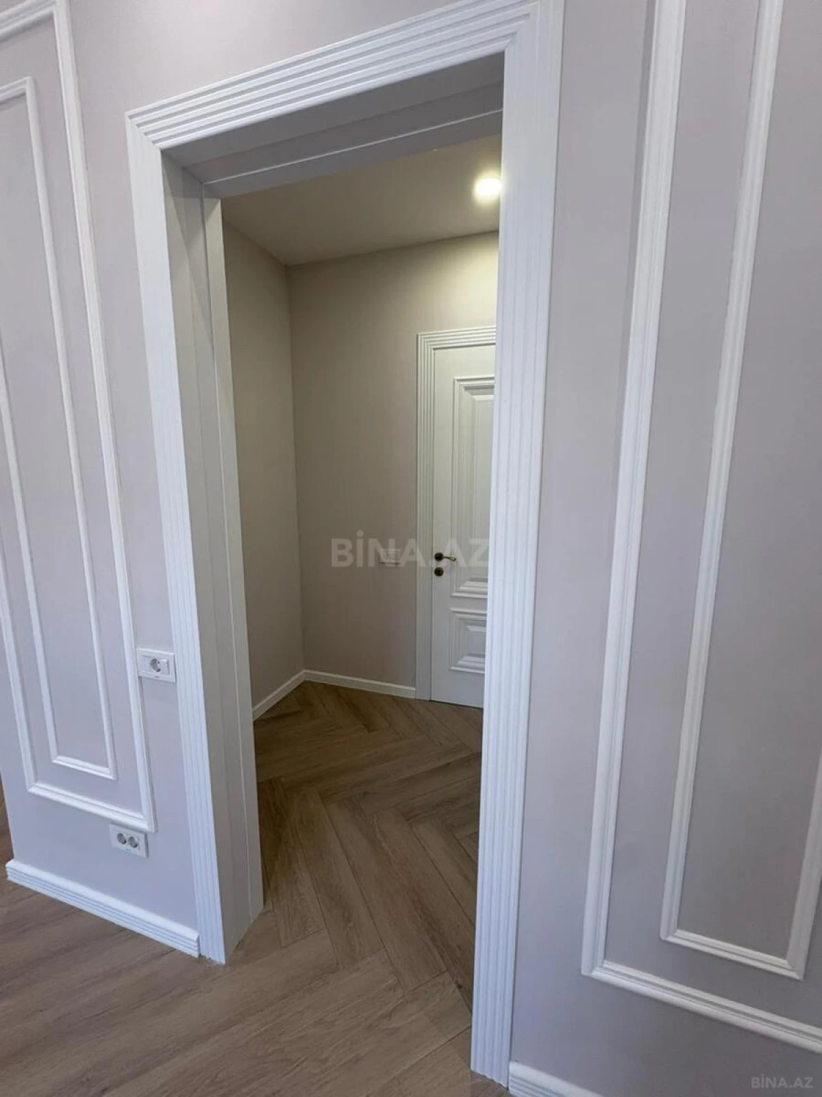 Satılır 3 otaqlı mənzil 140 m²