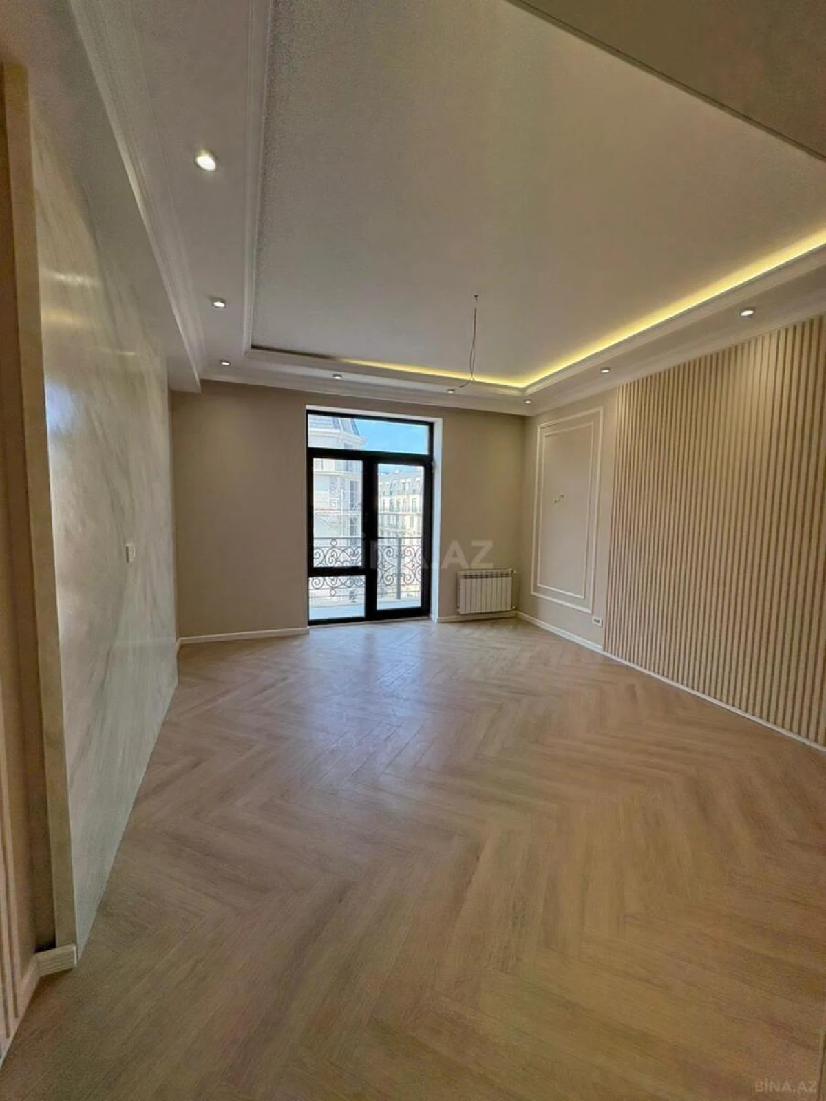 Satılır 3 otaqlı mənzil 140 m²