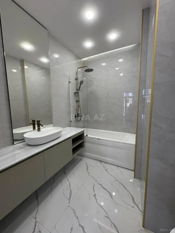 Satılır 3 otaqlı mənzil 140 m²